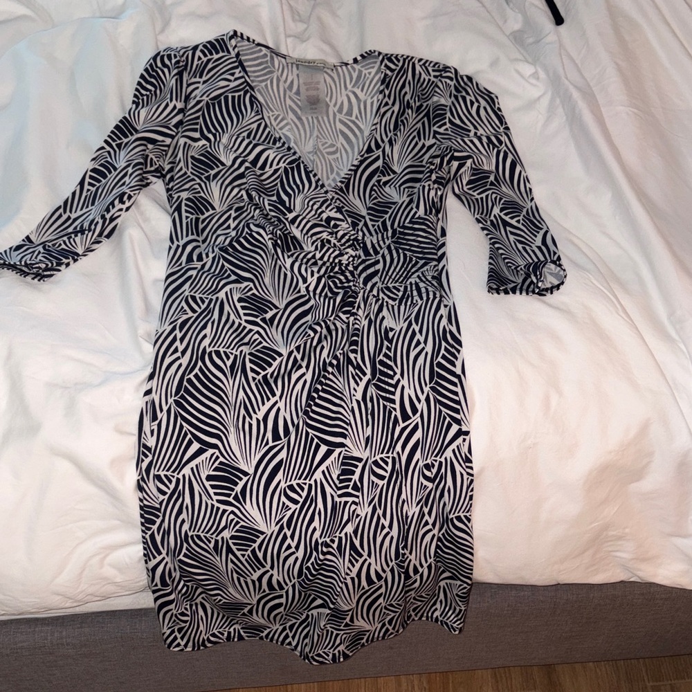 Laundry by design navy blue and white dress. Size 4